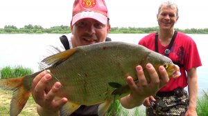 Лещи на Донку! Рыбалка на Оке 2025! У Него Первый Трофей!