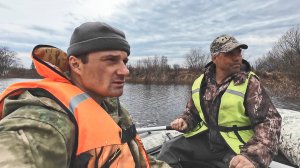 РЫБАЛКА СЕТЯМИ ВЕСНОЙ НА РАЗЛИВАХ. ПРОВЕРКА СЕТЕЙ, ПОПАДАЕТ РАЗНАЯ РЫБА. Лодка X-River Rocky 375.