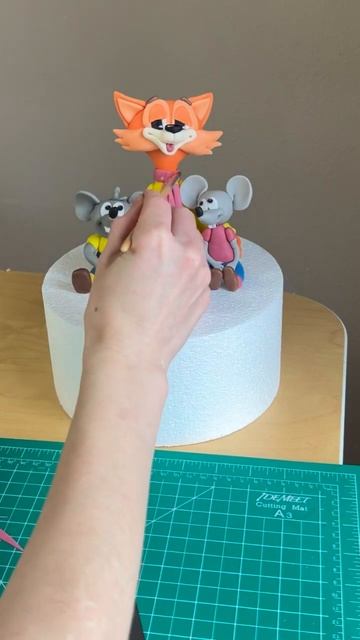 Fondant Cat Leopold - кот Леопольд из мастики #котлеопольд #fondant смотреть онлайн