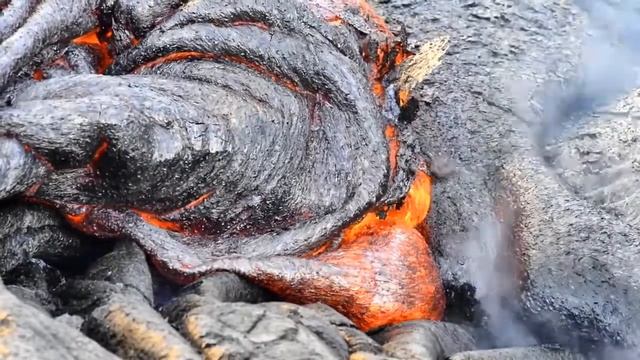 Лава и банка Колы   Lava And Coke