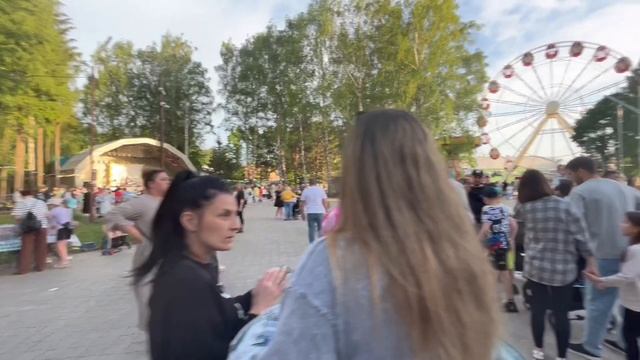 1 июня в Нижнекамске с детьми. Очереди и место для дрессировки собак смотреть онлайн