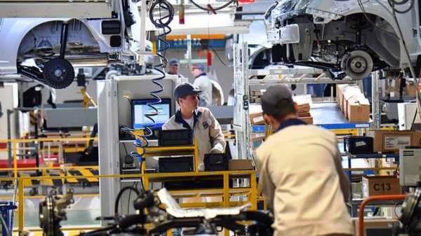 Lada Largus CNG с запасом хода в 1 тыс. км появилась у дилеров