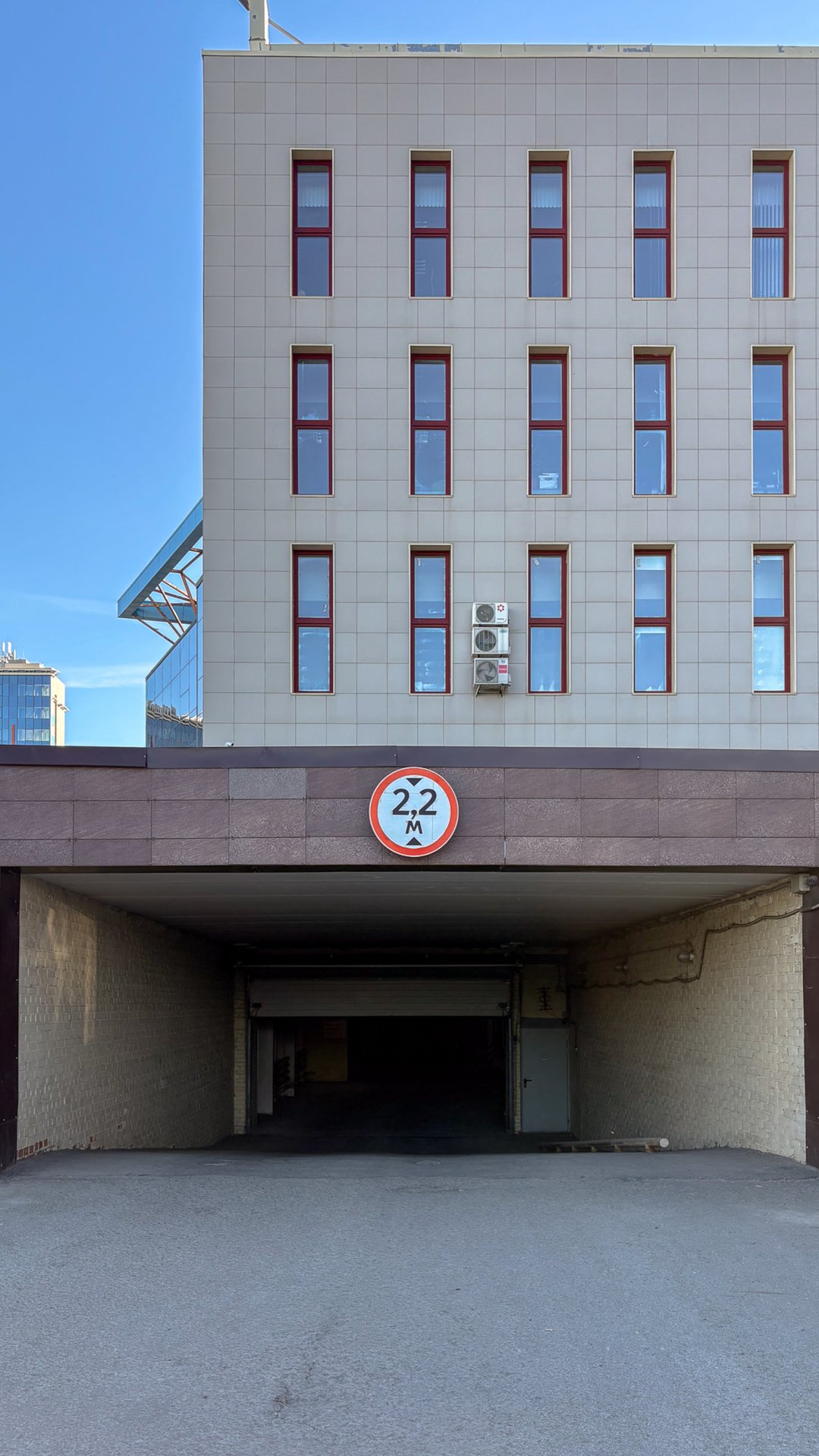 Парковочное место удобной конфигурации в жилом комплексе «Западный луч»