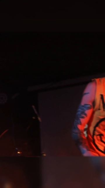 "Люди - гладильные доски, В красивой обертке и с серой д смотреть онлайн