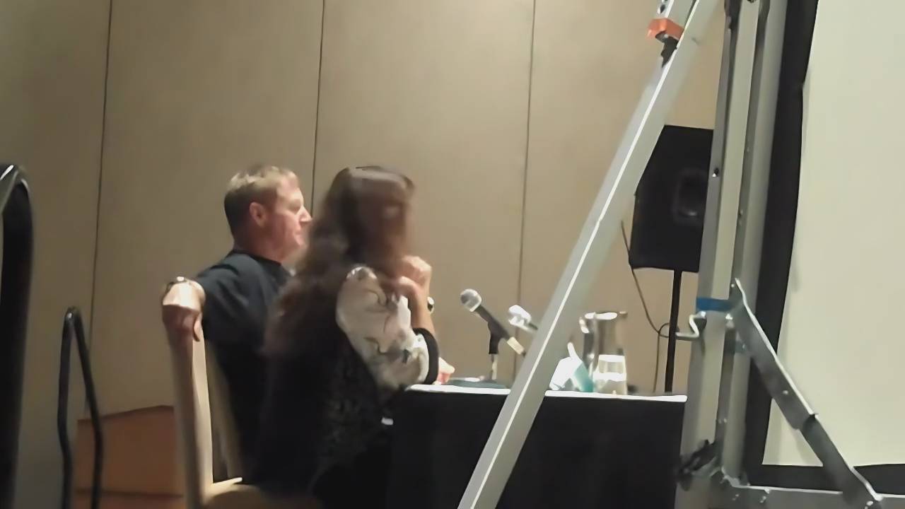 Мира Фурлан и Брюс Бокслейтнер на DragonCon 2012 (русские субтитры)