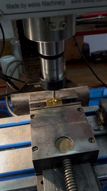 нарезка резьбы на фрезерном станке #нарезкарезьбы #но? смотреть онлайн