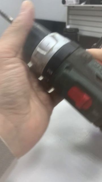 Шуруповерт Metabo