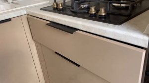 Реализованный проект кухня c фасадами Egger и AGT 732 Vision от DIVA мебель на заказ