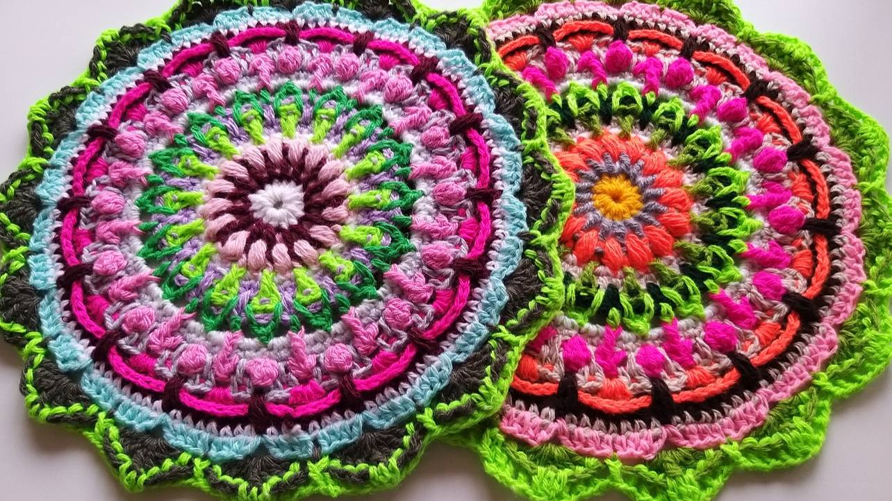 КРАСИВАЯ круглая СИДУШКА с РЕЛЬЕФНЫМИ столбиками. смотреть онлайн