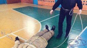 Вязка спасательной петли "паук" на спасаемом