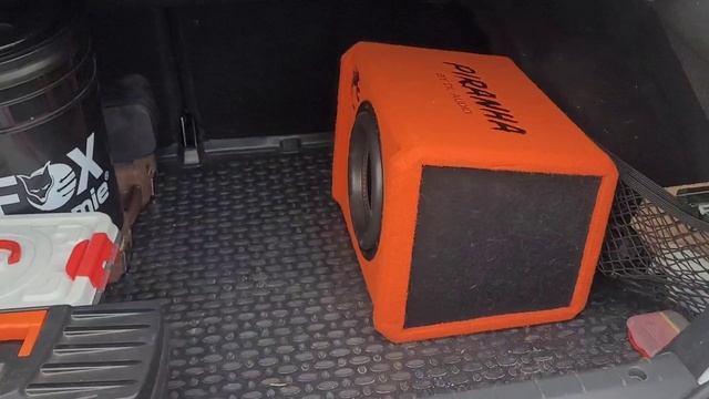Сабвуфер DL Audio Piranha 10A v.2 Orange 🍊 в Lada Vesta Sport смотреть онлайн