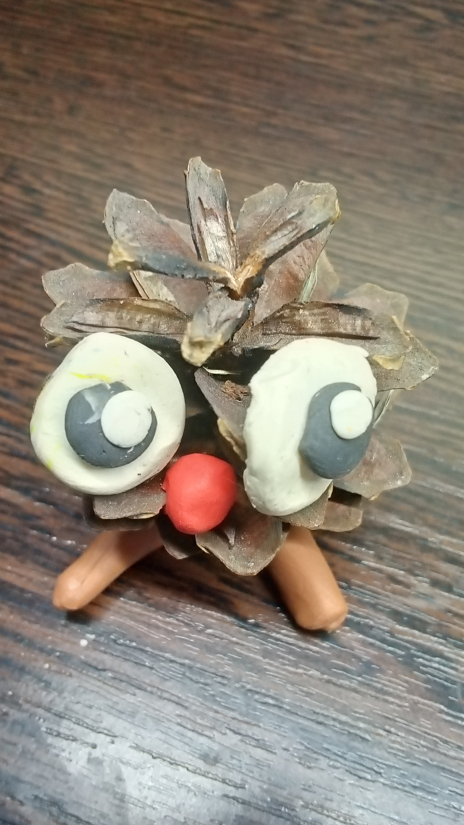 Ёжик из шишки и пластилина своими руками 🦔 #поделкаизшишки #ёжик смотреть онлайн