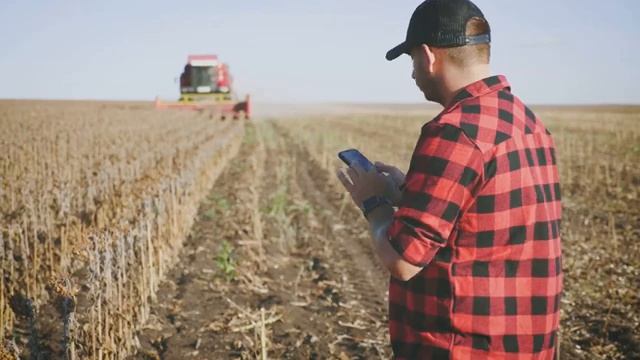 Blockchain’s Food Revolution Farm to Table Trust смотреть онлайн