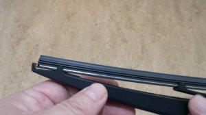 Резинки для заднего дворника из любого автомагазина. ?