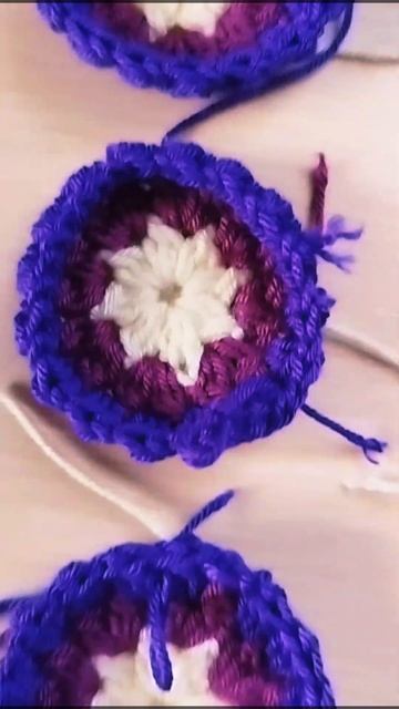 Подготовка к вязанию крючком Кардигана узором "бабушкин квадрат " процесс вязания крючком смотреть онлайн