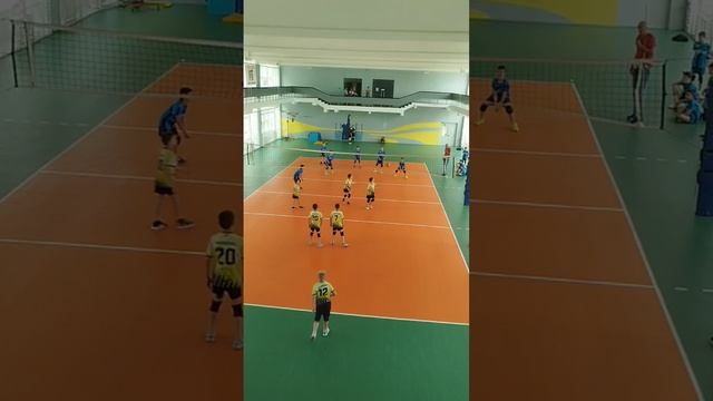 Финальная игра турнира по волейболу в СШОР 25 Кристалл 2025, соревнования по волейболу 2025 Кристалл смотреть онлайн