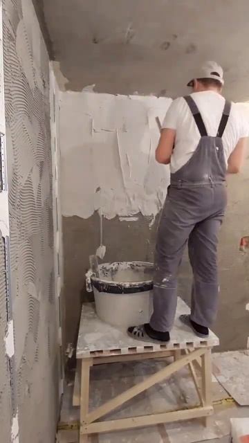 Грунтовка и выравнивание стен на кухне. Таллерова, 12 смотреть онлайн