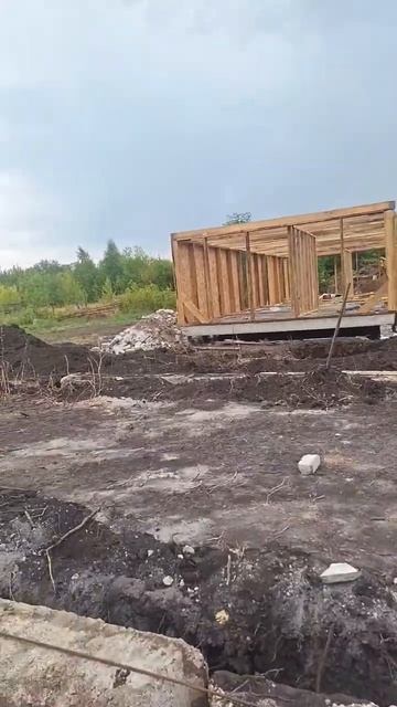 начал прикручивать осб к каркасу смотреть онлайн