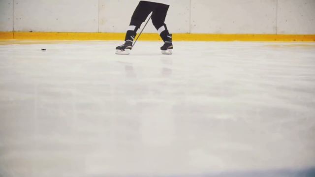 Техника ведения шайбы в хоккее. В движении смотреть онлайн