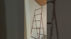 Первый слой шпаклёвки на цементную штукатурку