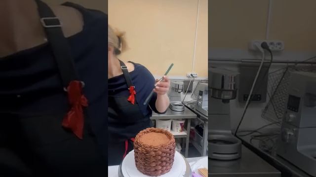 Декор торта БЗК - корзинка с ягодами