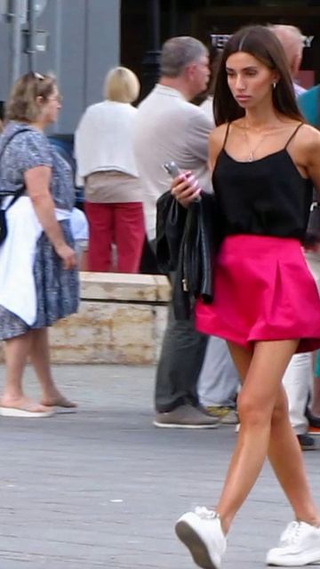 Московский уличный стиль - местная красотка смотреть онлайн