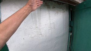 Бочки для сбора дождевой воды у гаражей, рассадник инф