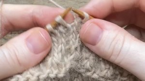 6 способов провязать три петли вместе. МК. Спицами.