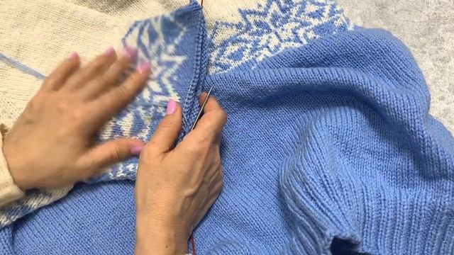 Свитер реглан с высоким горлом спицами