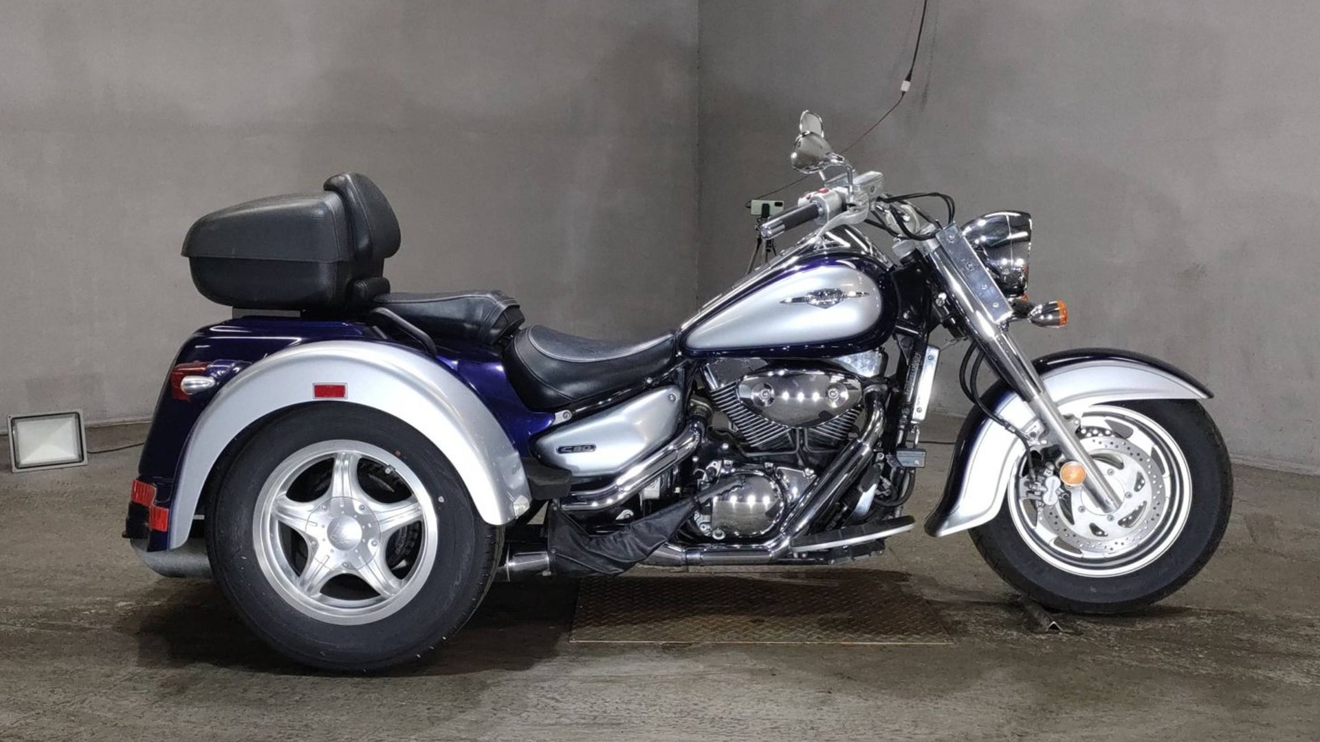 Видеообзор Suzuki Boulevard C90 Trike 1500 2011 смотреть онлайн