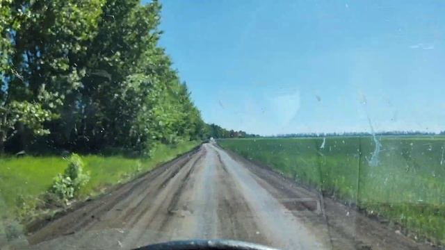 Езда через поле по накатанной дороге на Mercedes Benz Sprintr. б? смотреть онлайн