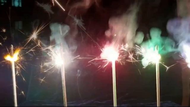 СБ650СС5 Бенгальские свечи Северное сияние 650 мм ( 5шт. краный, желтый, зеленый, голубой, белый ) смотреть онлайн