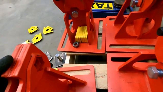 Лапы, Зажимы Для Стапельных Работ. смотреть онлайн