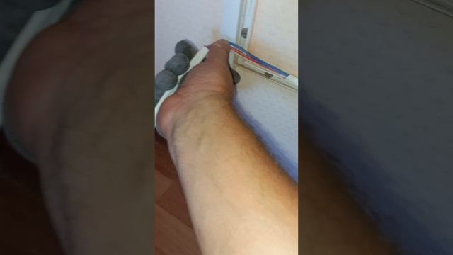 Гениальнейший лайфкак по прокладке кабеля в кабель-ка