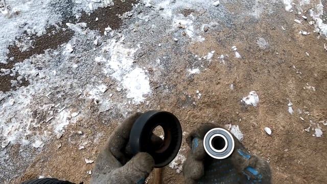 Замена подшипника в пластмассовом ролике натяжителя смотреть онлайн