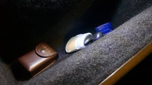 Свет в бардачке Москвич-3 своими руками. Установка освещения в перчаточном ящике.