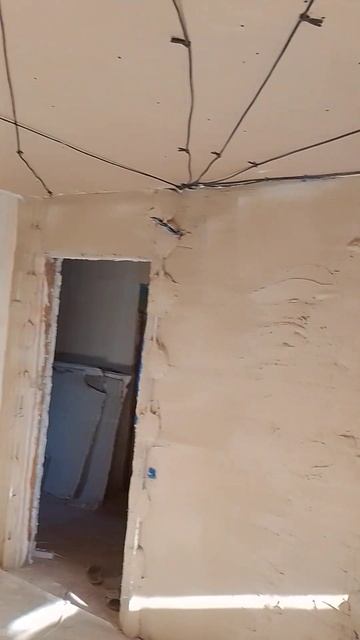 Штукатурка глиняных стен гипсовой штукатуркой. #youtuber #