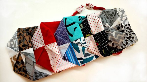 Шью из полос необычные мешочки для  травяного чая