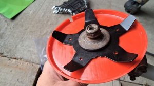 ПРОПОЛЬНИК - насадка на триммер для прополки сорняков. Установка и использование