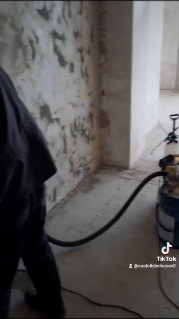 снимаем краску со стен