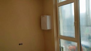 Монтаж бризера через лоджию с панорамным остеклением.