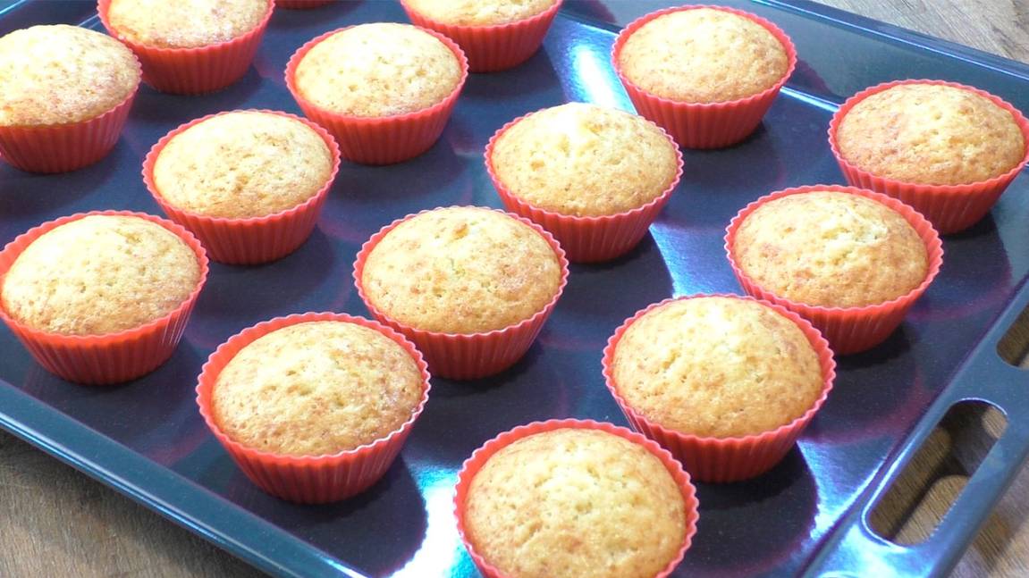 Очень вкусные и быстрые КЕКСЫ к ЧАЮ / Готовится всё из Простых продуктов! смотреть онлайн