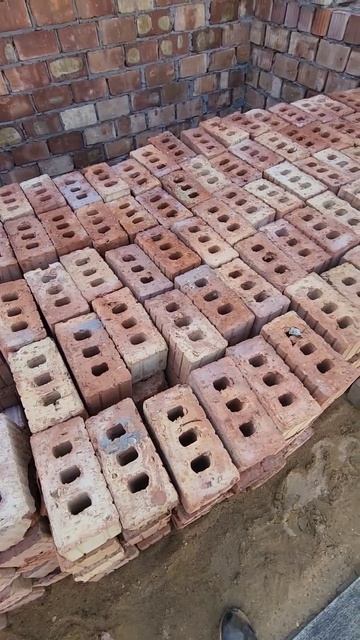 высота кирпича разные, потому что заводы разные ) смотреть онлайн