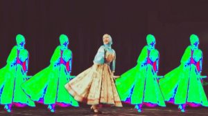 Русская народная танцовщица дико чувствует под фонк! #топыкатегорий