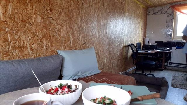 ДЕРЕВЕНСКАЯ ЖИЗНЬ , Сушу лук назиму , делаю запасы . НАШ ДЕНЬ смотреть онлайн