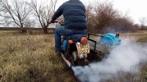 Иж Планета на самодельном протекторе.По грязи.