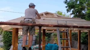 Беседка 3 на 4м. Вальмовая крыша. Сплошная обрешётка из доски под мягкую черепицу.