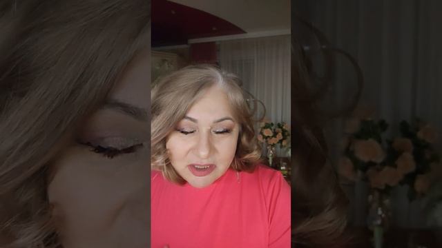 Макияж изменил внешность, мешки под глазами менее зам? смотреть онлайн