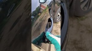 Как снять наружную дверную ручку в Geely Emgrand x7 2020 года ( Д