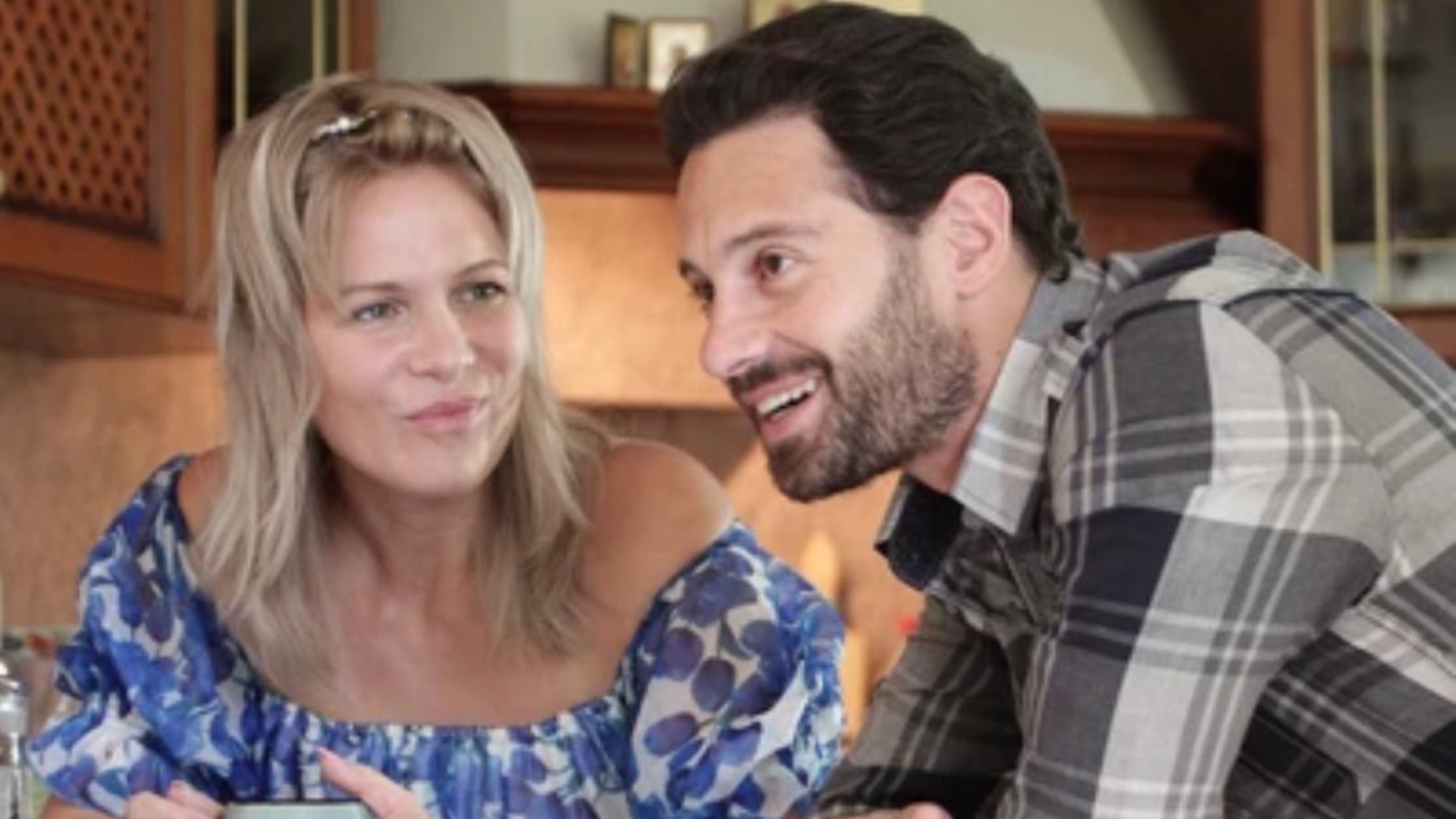 Виктория Макарская раскрыла правду о разводе с Антоном Макарским.